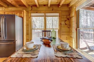PineHome Cabin - Mineral Bluff - 2
