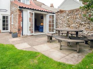 Half Penny Cottage - Docking - 2