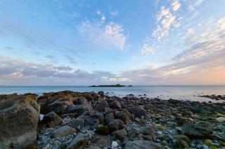 Spacious home with panoramic sea view, free parking EV & large garden - 3