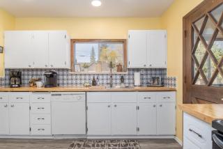 Rockwell Retreat by NW Comfy Cabins - Leavenworth - 5