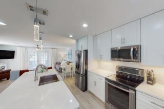 Summer Lake Townhomes 1 - Destin - 4