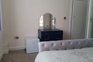 Master room with king size bed. - Londra - 8