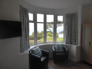 Sandy Cove Hotel - 8