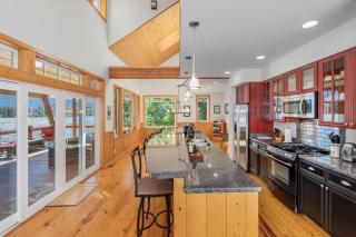 Lazy Bear Lodge by NW Comfy Cabins - 6