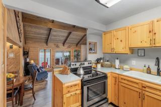 Alpine Lake Escape on Fish Lake by NW Comfy Cabins - 3