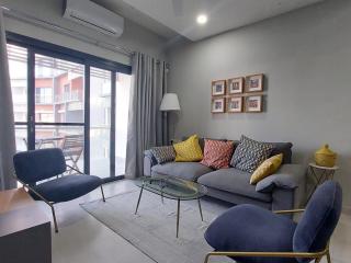 Superbly Modern and Airy Two Bedroom Seaside Apartment with Balcony - Bijilo - 3
