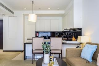 Ornate 1BR in The Address Residences Dubai Marina by Deluxe Holiday Homes - Dubai - 9