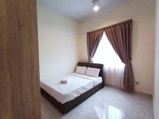 Deluxe Sunrise Suite 3 bedroom Loft B side seaview above Imago Shopping Mall - Kota Kinabalu - 1