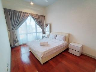 Deluxe Sunrise Suite 3 bedroom Loft B side seaview above Imago Shopping Mall - Kota Kinabalu - 2