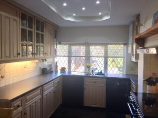 Crow’s Nest, Central New Forest coastal village beach apartment - Milford on Sea - 5