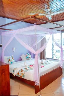 Papillon Garden Bar Villas - Bamburi - 3
