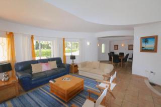 Traditional Portuguese Villa 5 Bedrooms Villa Girassol Prime Location - 4