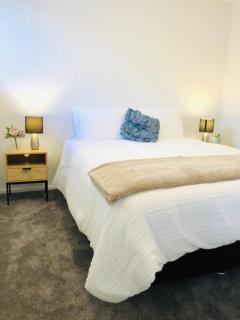 Arena,Railway Station Townhouse with Free car park - Christchurch - 5