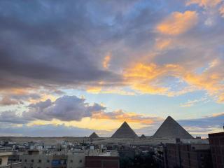 Spacious and Luxury Family Apartment Full Pyramids view - Il Cairo - 3