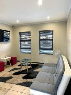 81 on Groenewoud - Cape Town - 4