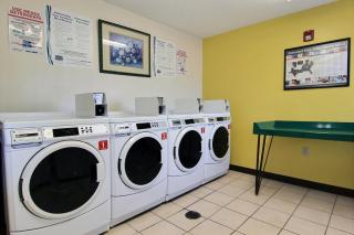 InTown Suites Extended Stay Select Corpus Christi TX - 7