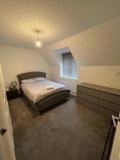 Stunning Two-Bedroom Apartment at A3REE, Free Parking, near Cribbs Causeway Mall - Bristol - 7