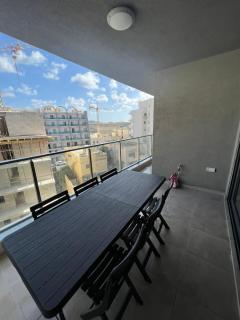Blue Skies Family Apartment with Terrace - St Paul's Bay - 8