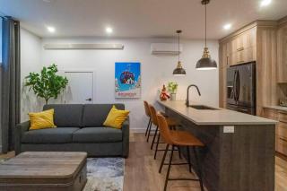 883 suite 102 Bromont Vieux Village 2cac , foyer - Bromont - 0