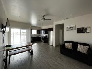 Longhorn Flats - Loving - 2