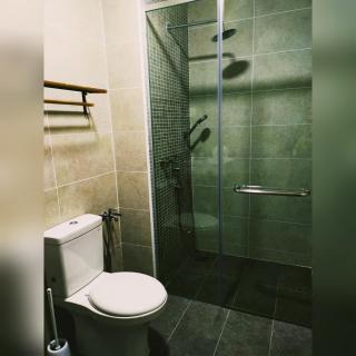 Calm Seaview Apartment With Kids Pool at Bali Residence by D'RZ Muslim Homestay - 1