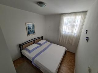 Apartments Srzic NO1 - 2