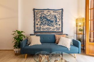 Bright apartment with patio and balconies in the center - 4