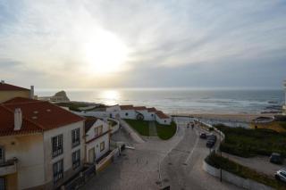Yellow Submarine on the seafront - Silveira - 3