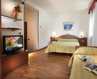 Beach Hotel Rosa - Malcesine - 9