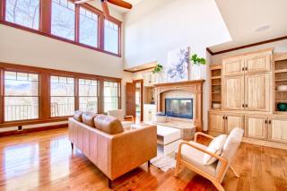 Secluded Lake House - Mill Spring - 4