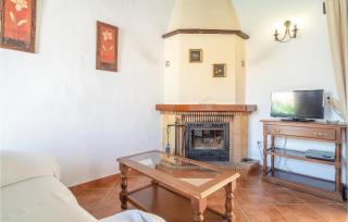 1 Bedroom Awesome Apartment In Mondron - 7