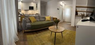 Petit apartment LOS REMEDIOS - Sevilla - 0