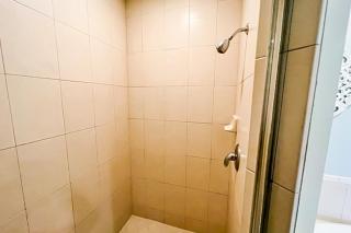 Harborview Grande 402 - 1