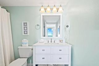 Beachfront Retreat- "The Getaway" - Destin - 3