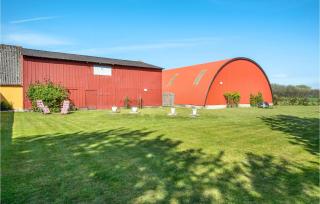 Pet Friendly Apartment In Strynø - 3