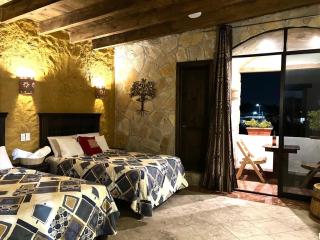 Hotel & Cava La Parroquia - 2