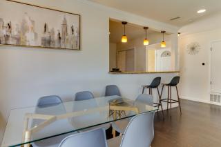 5 Bedroom Charmer in Granada Hills - 2