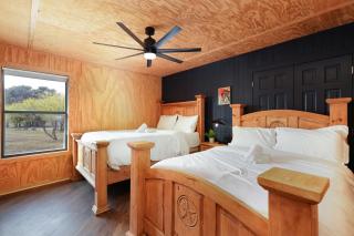 Mountain Views I Pool&Hot Tub I Home for 20 Guests - Concan - 9