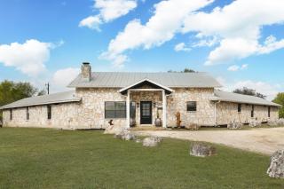 Mountain Views I Pool&Hot Tub I Home for 20 Guests - Concan - 5