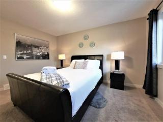 Stylish Getaway by Spruce Meadows - 6