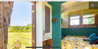 Shepherds Hut with Scandinavian Hot Tub and hydromassager - Sway - 1