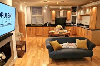 Stunning Luxury 2 Bed Penthouse Apartment - 6