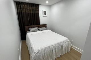 Modern Cozy Newly Upgraded Home - 8