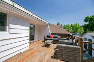 Modern Cozy Newly Upgraded Home - 4