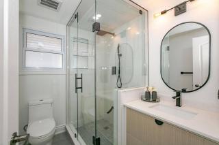 Modern Cozy Newly Upgraded Home - 2