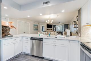 Completely remodeled and open 18C Richmond Park villa - Myrtle Beach - 6