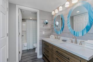 Completely remodeled and open 18C Richmond Park villa - 2