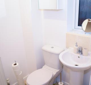 Modern 3 Bed House - Wolverhampton - 5
