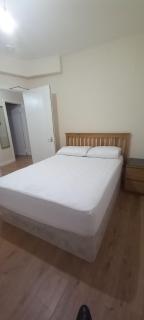 Lovely spacious double beds sleeps 8 - 6