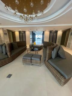Elegant Cozy Condo, 100" Home Theater, UNLI NETFLIX 100mbps at EDSA SHAW - Manila - 5